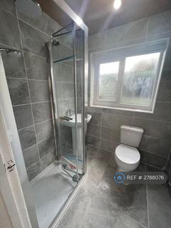 2 bedroom terraced house to rent, Chalkwell Road, Sittingbourne, ME10