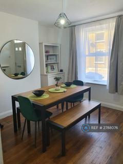 2 bedroom terraced house to rent, Chalkwell Road, Sittingbourne, ME10
