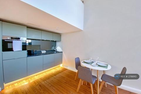 1 bedroom flat to rent, Mcdonald Road, Edinburgh, EH7