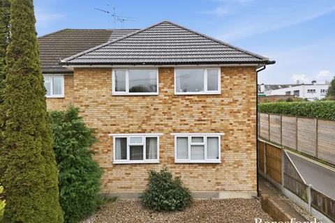 2 bedroom semi-detached house for sale, Hunter Avenue, Shenfield, CM15
