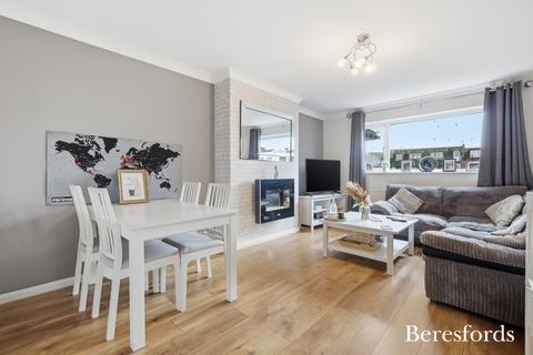 2 bedroom semi-detached house for sale, Hunter Avenue, Shenfield, CM15