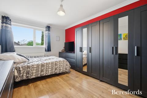 2 bedroom semi-detached house for sale, Hunter Avenue, Shenfield, CM15