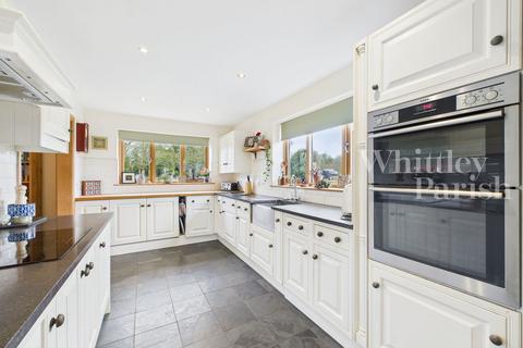 undefined, West End, Saxlingham Thorpe