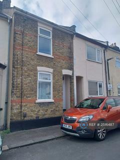 3 bedroom terraced house to rent, Chamberlain Road, Chatham, ME4