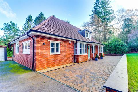 undefined, Burrows Lane, Guildford GU5