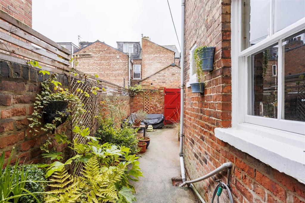 55 Nunthorpe Road  1.jpg