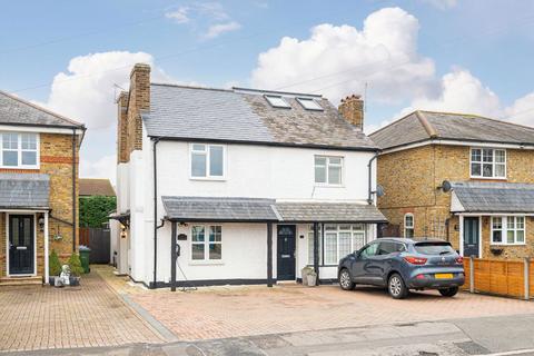 2 bedroom house for sale, Arch Road, Walton-On-Thames KT12