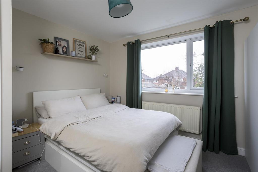 26 Cayley Close  16.jpg