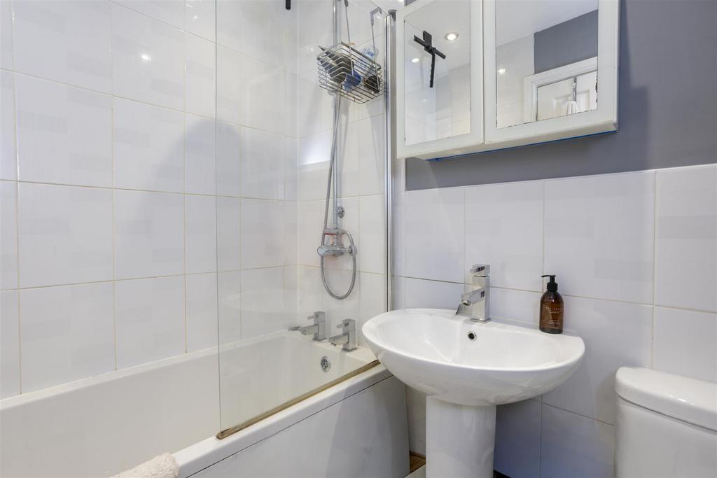 26 Cayley Close  17.jpg