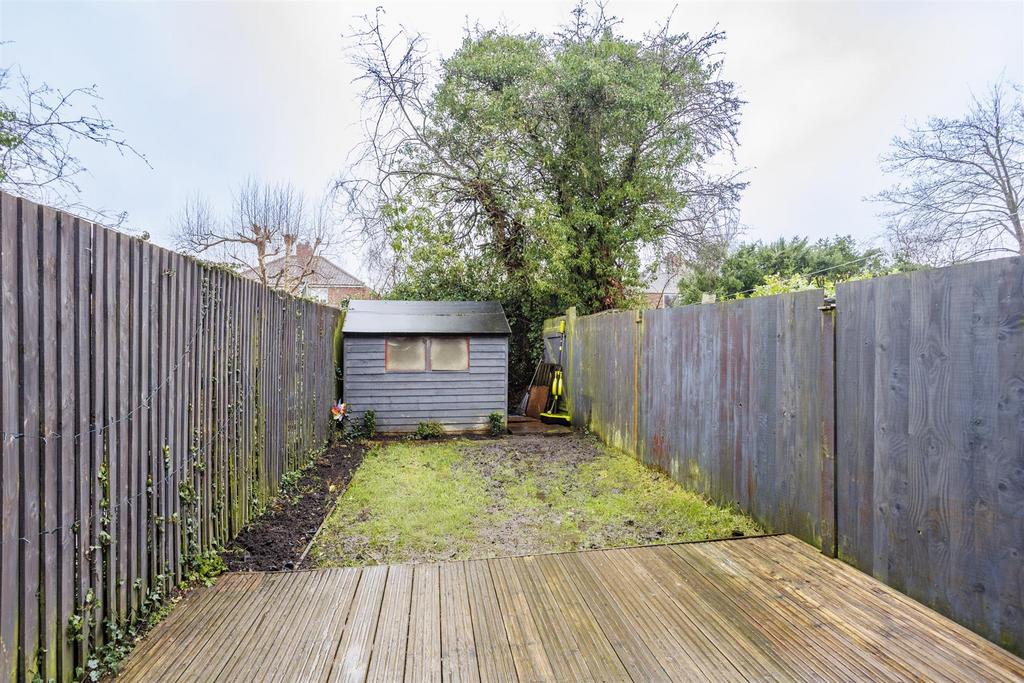 26 Cayley Close  18.jpg
