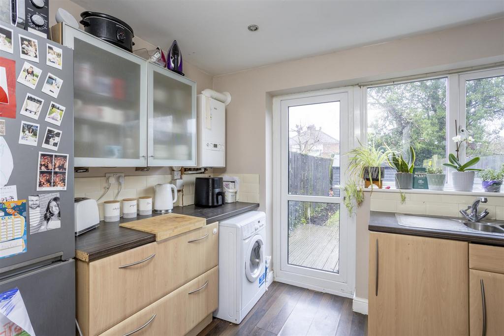 26 Cayley Close  1.jpg