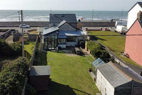 undefined, Borth