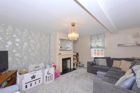 2 bedroom townhouse for sale, Hermitage Walk, Mountfields, Shrewsbury