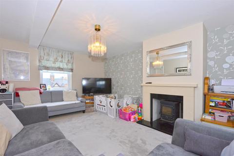 2 bedroom townhouse for sale, Hermitage Walk, Mountfields, Shrewsbury