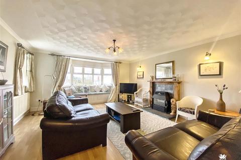 4 bedroom detached house for sale, Retreat Road, Penally, Tenby