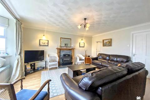 4 bedroom detached house for sale, Retreat Road, Penally, Tenby