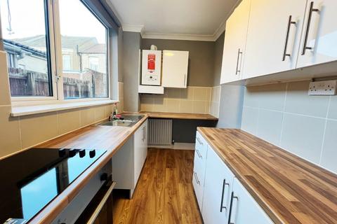 2 bedroom terraced house to rent, Wood Street, Middlestone Moor