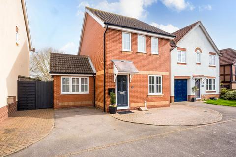 3 bedroom detached house for sale, Biscay Gardens, Caister-On-Sea