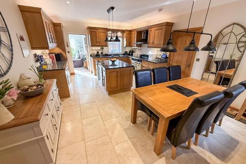 4 bedroom detached house for sale, Llandrinio, Llanymynech