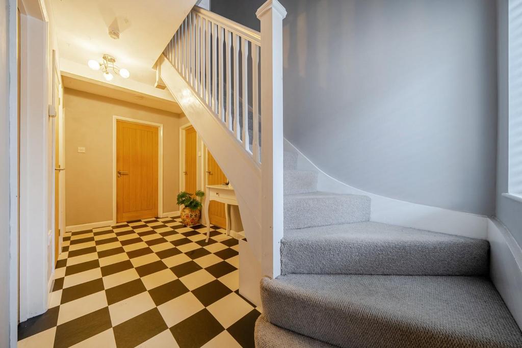Entrance Hall.jpg