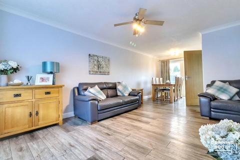 3 bedroom semi-detached house for sale, Treasure Close, Tamworth B77