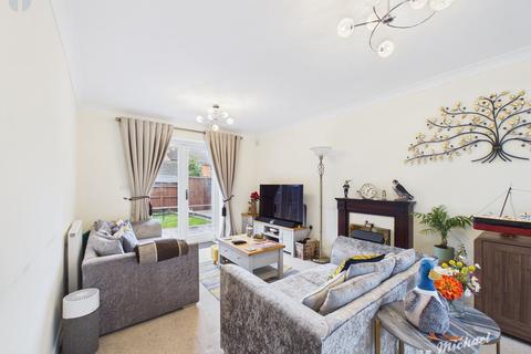 4 bedroom semi-detached house for sale, Emmett Drive, Aylesbury