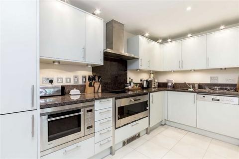 2 bedroom flat to rent, St. George Wharf, London SW8