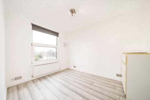 1 bedroom flat for sale, Richmond Road, East Twickenham TW1