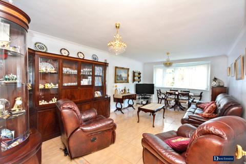 undefined, Buckingham Close, Emerson Park, Hornchurch, RM11