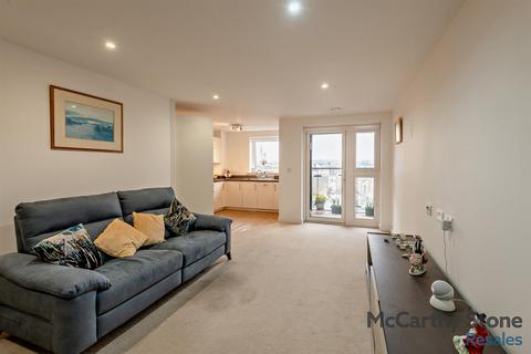 2 bedroom apartment for sale, Studio Way, Borehamwood