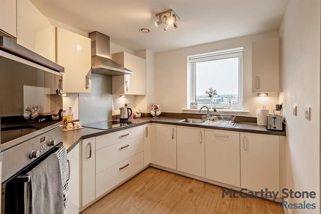 8677324-interior03-800.jpg