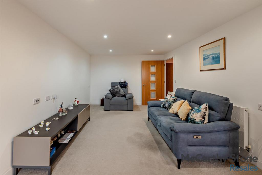 8677324-interior05-800.jpg
