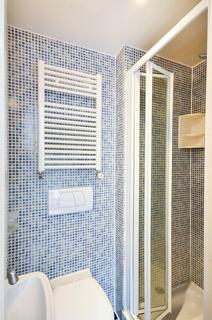 Studio to rent, Claverton Street, Pimlico, London, SW1V