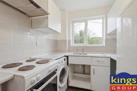 1 bedroom flat for sale, Green Pond Close, London