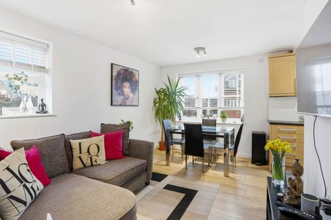 2 bedroom apartment for sale, Riverhead Close, Walthamstow E17