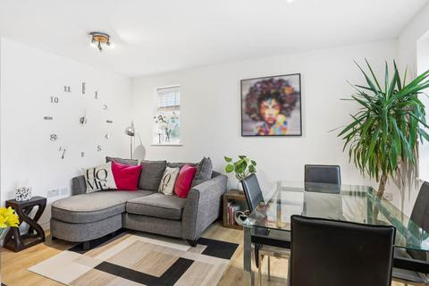 2 bedroom apartment for sale, Riverhead Close, Walthamstow E17
