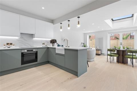 3 bedroom terraced house to rent, Merrow Street, London, SE17