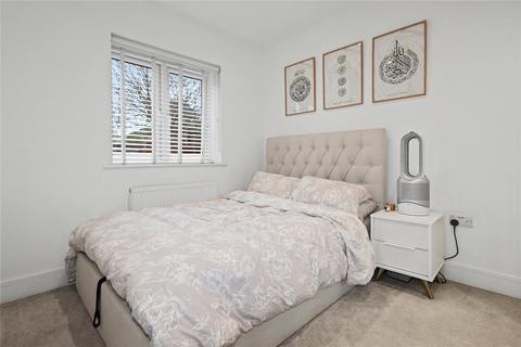 1 bedroom maisonette for sale, Lion Court, Surrey GU22
