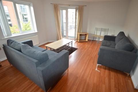 2 bedroom flat to rent, Newcastle Street, Manchester M15