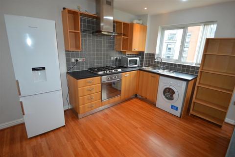 2 bedroom flat to rent, Newcastle Street, Manchester M15