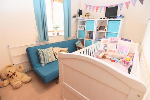 2 bedroom end of terrace house for sale, Athena Close, Surrey KT1