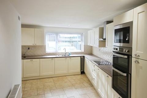 1 bedroom semi-detached house to rent, Meadow Lane, Willenhall, WV12