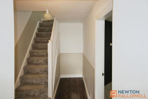3 bedroom semi-detached house to rent, Meadow Lane, Willenhall, WV12