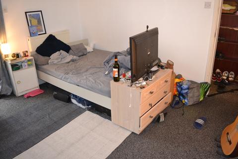 4 bedroom terraced house to rent, Armoury Square