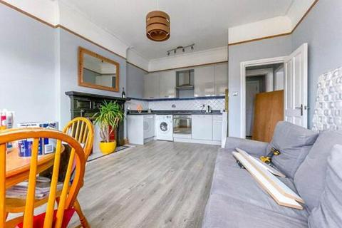 2 bedroom flat to rent, Stourcliffe Avenue, Bournemouth BH6