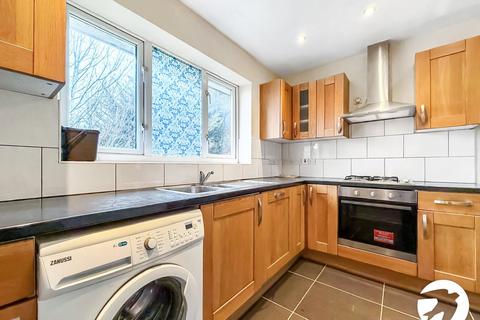 2 bedroom maisonette to rent, Lewis Road, Welling, DA16