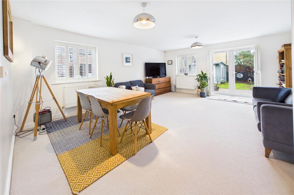 Living/Dining Room