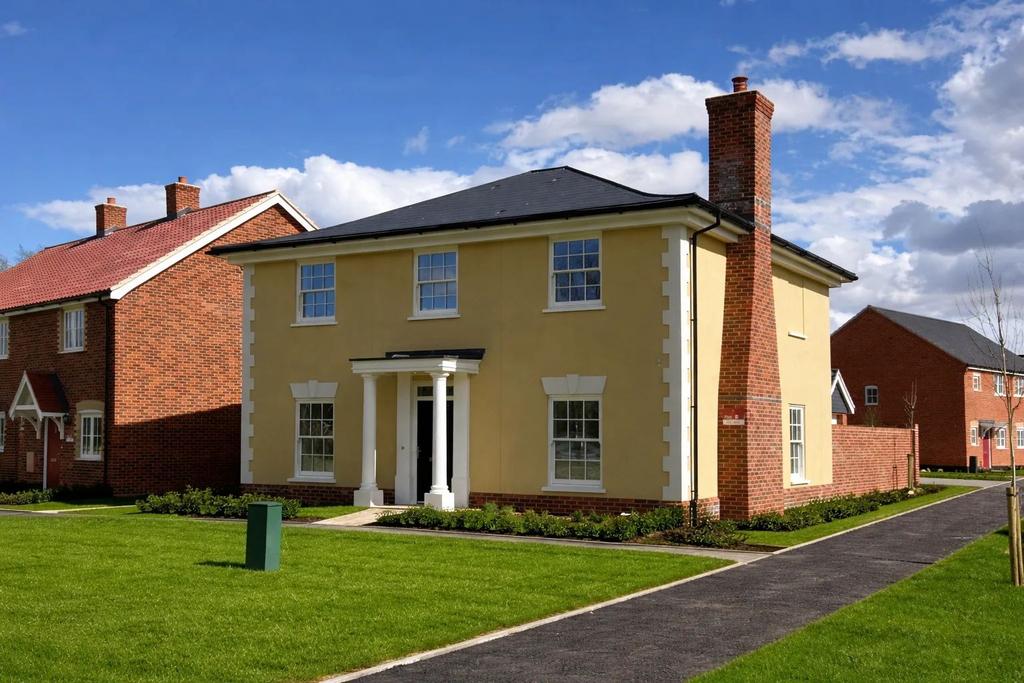 4 bedroom detached house for sale