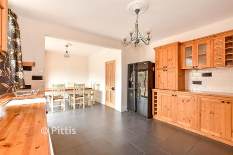 3 bedroom semi-detached house for sale, The Avenue, Totland Bay, Isle of Wight
