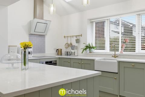 4 bedroom detached house for sale, Farmfield Road, Great Tey, Colchester, CO6